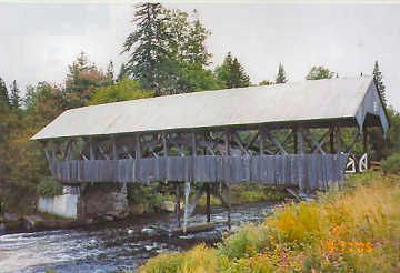 Pittsburg/Clarksville Bridge. Photo by Liz Keating, September 17, 2005